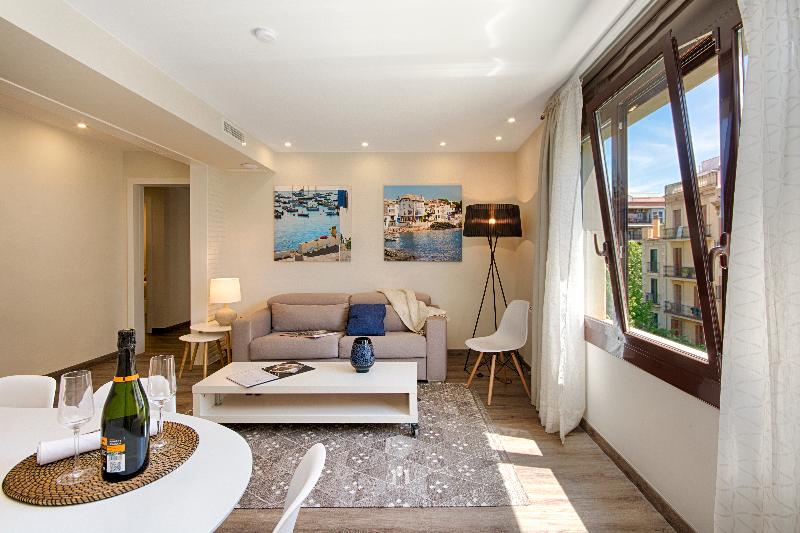 Mercedes Heritage Apartments - Lobi