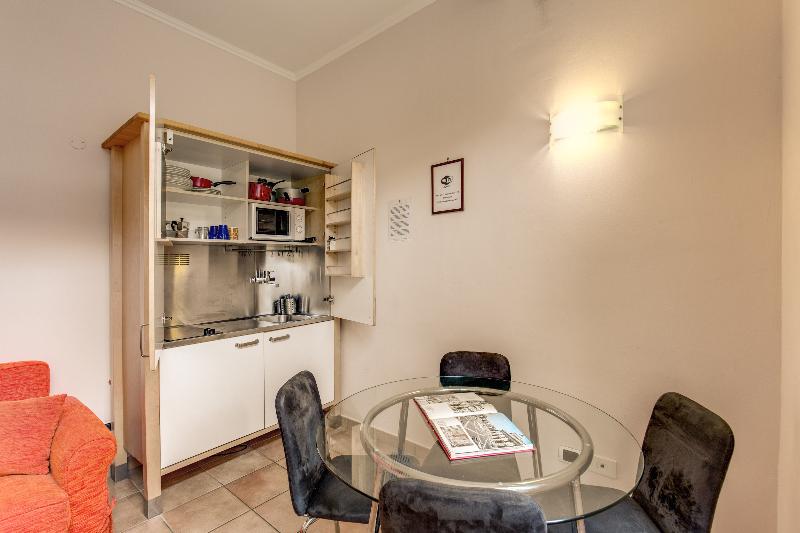 Apollo Apartments Colosseo - Oda
