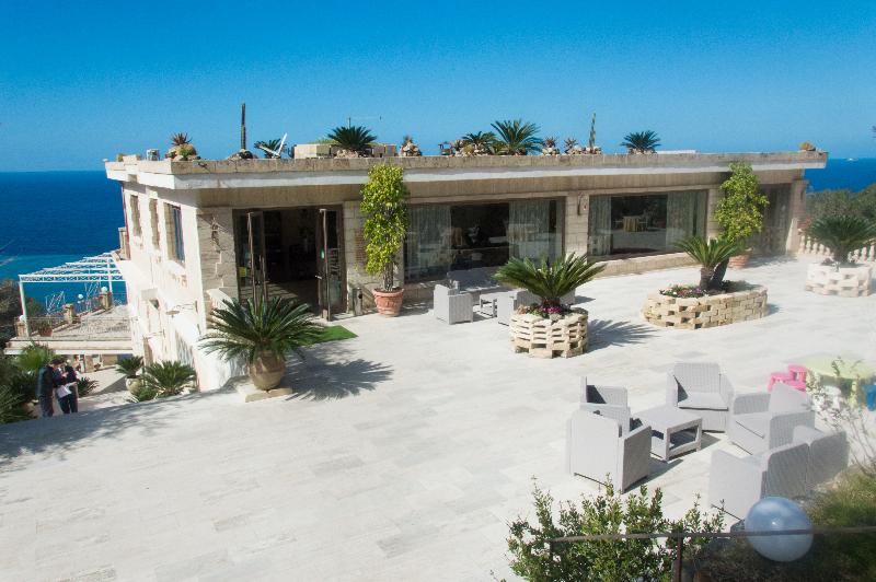 Caposperone Resort - Lobi