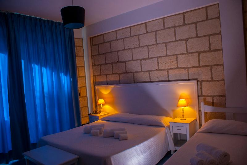 Caposperone Resort - Oda