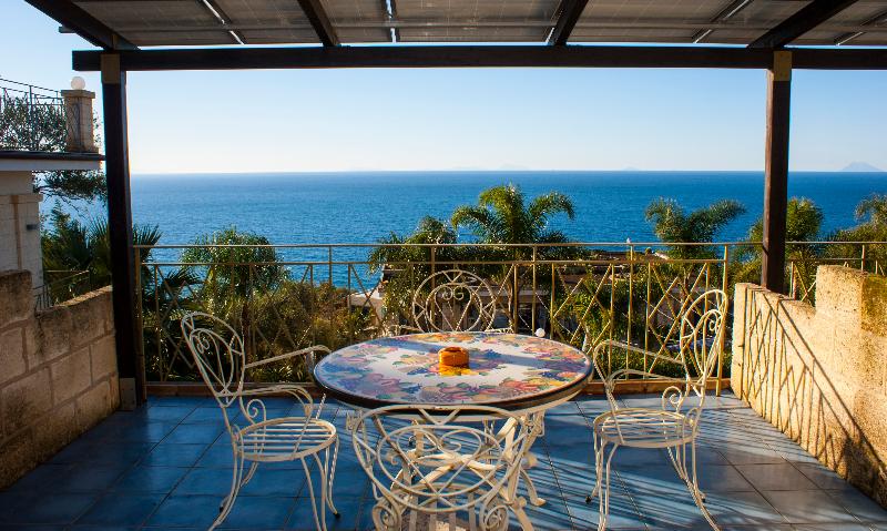 Caposperone Resort - Oda
