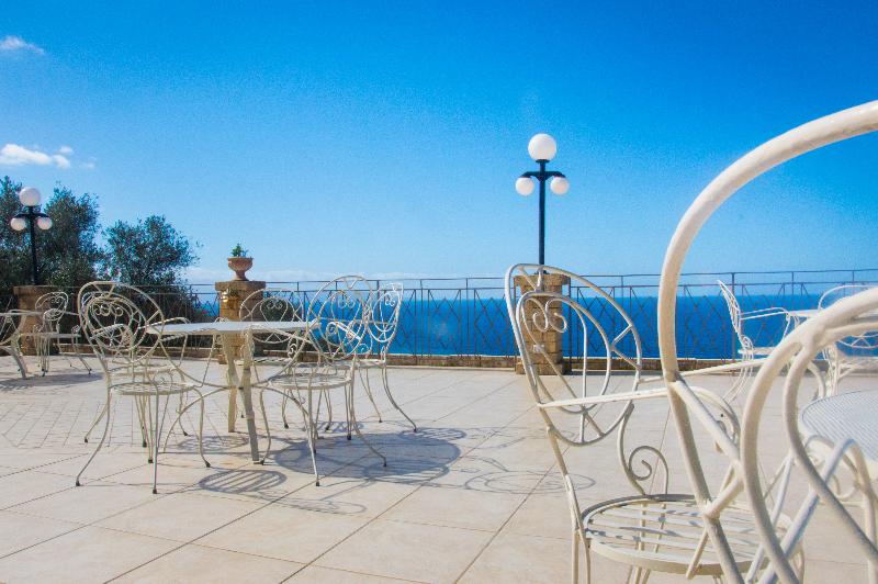 Caposperone Resort - Teras