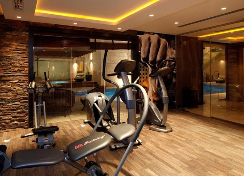 Grand Plaza Takhasosi - Aktivite