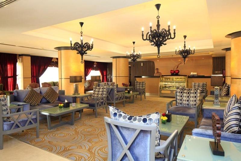 Grand Plaza Takhasosi - Restoran