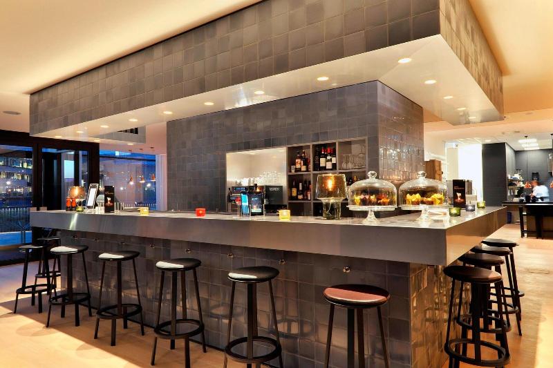 Courtyard by Marriott Amsterdam Arena - Genel