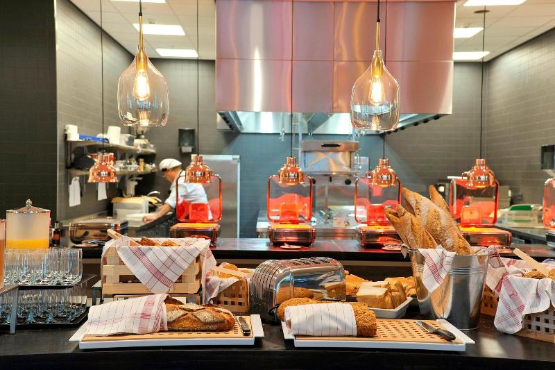 Courtyard by Marriott Amsterdam Arena - Restoran