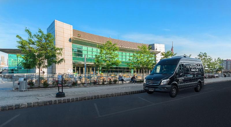 Courtyard by Marriott Edgewater NYC Area - Genel
