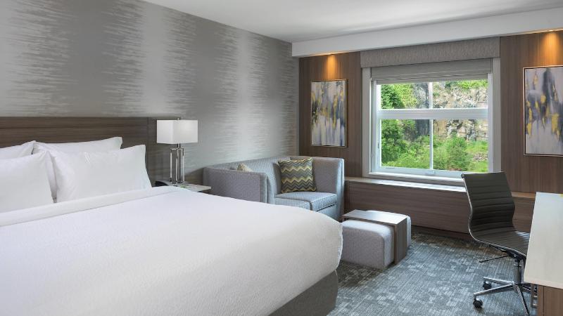 Courtyard by Marriott Edgewater NYC Area - Oda
