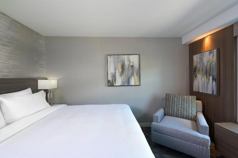 Courtyard by Marriott Edgewater NYC Area - Oda