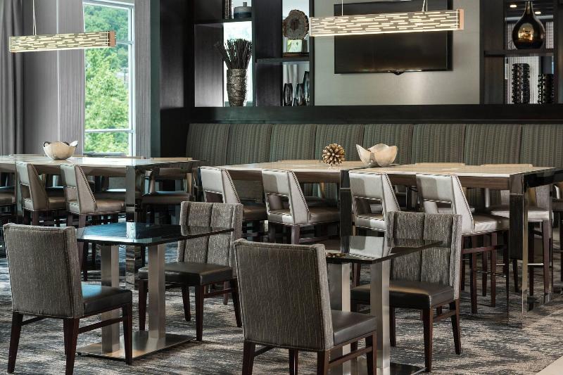 Courtyard by Marriott Edgewater NYC Area - Restoran