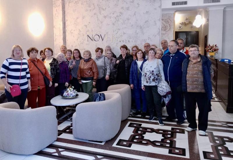 Hotel Novera - Lobi