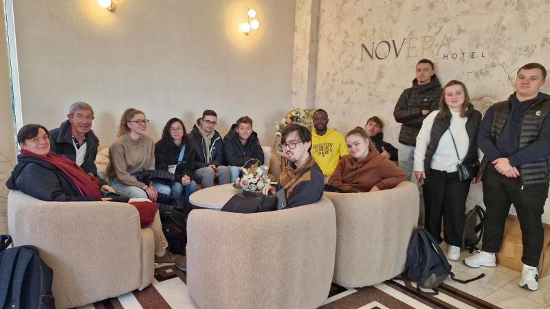Hotel Novera - Lobi