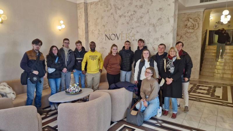 Hotel Novera - Lobi