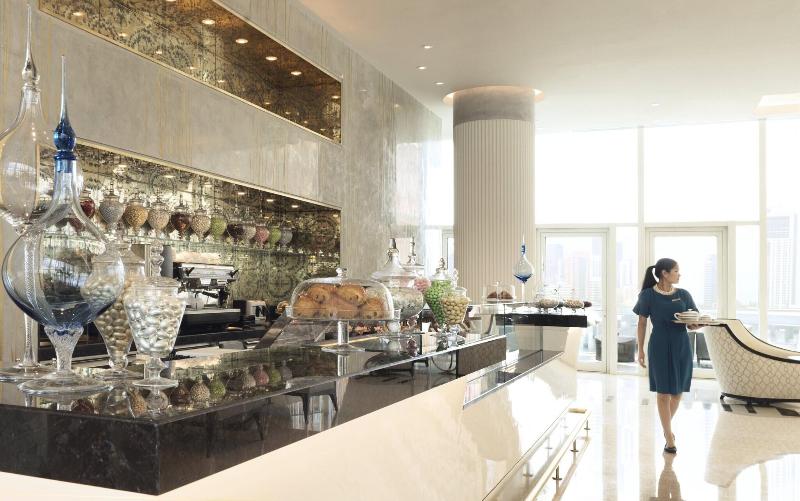 Four Seasons Hotel Abu Dhabi at Al Maryah Island - Bar
