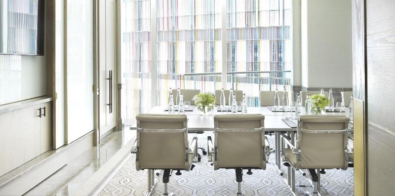 Four Seasons Hotel Abu Dhabi at Al Maryah Island - Toplantı