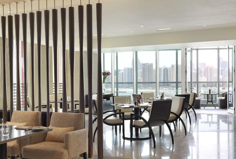 Four Seasons Hotel Abu Dhabi at Al Maryah Island - Restoran