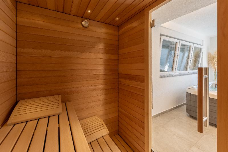 Aparthotel Plat - Genel