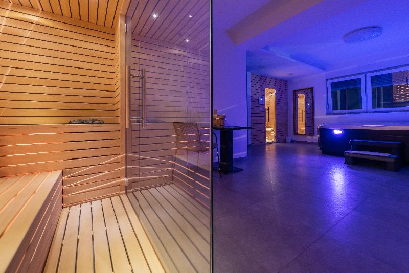 Aparthotel Plat - Genel