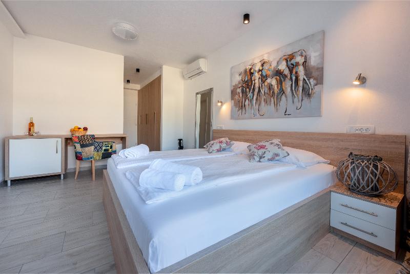 Aparthotel Plat - Oda