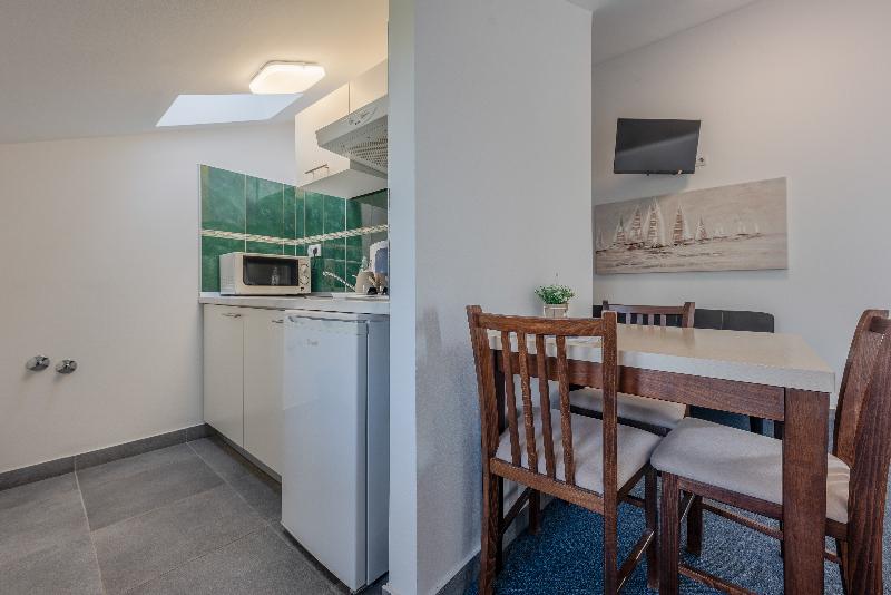 Aparthotel Plat - Oda