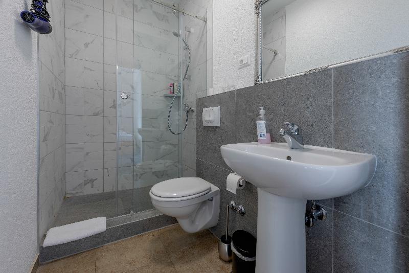 Aparthotel Plat - Oda