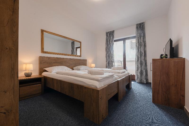 Aparthotel Plat - Oda
