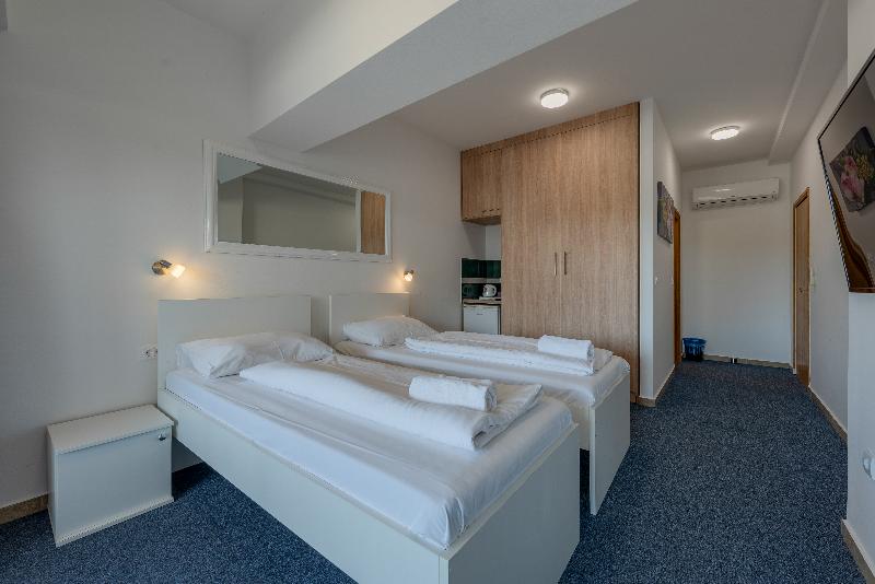 Aparthotel Plat - Oda