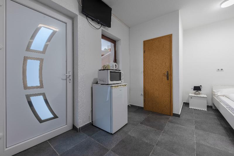 Aparthotel Plat - Oda