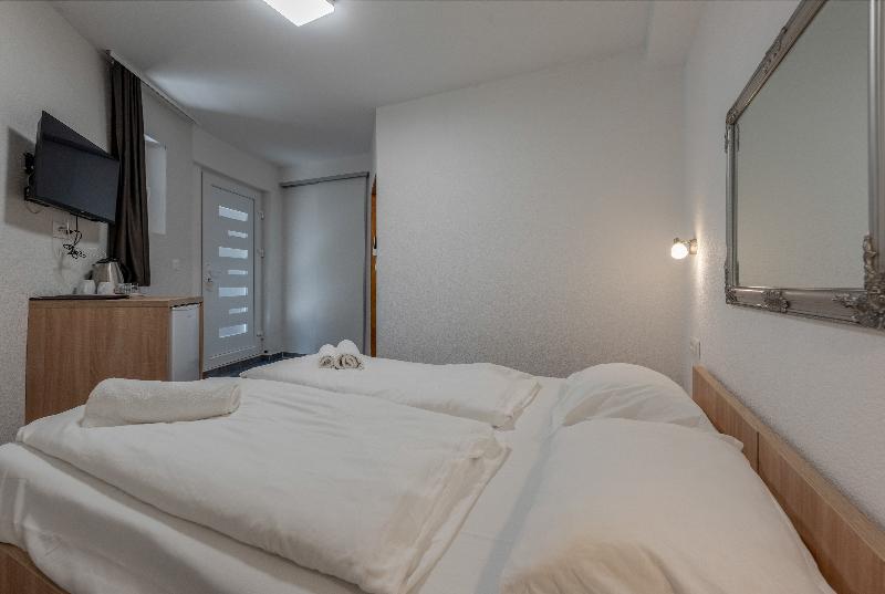 Aparthotel Plat - Oda