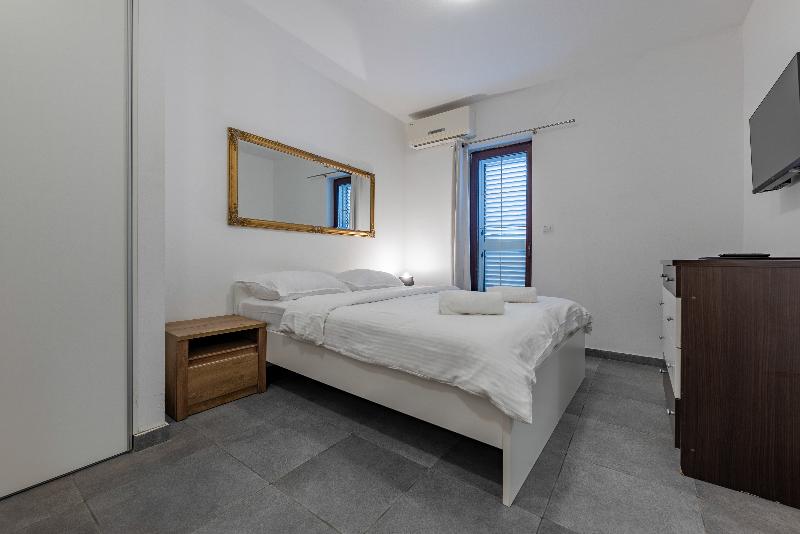 Aparthotel Plat - Oda