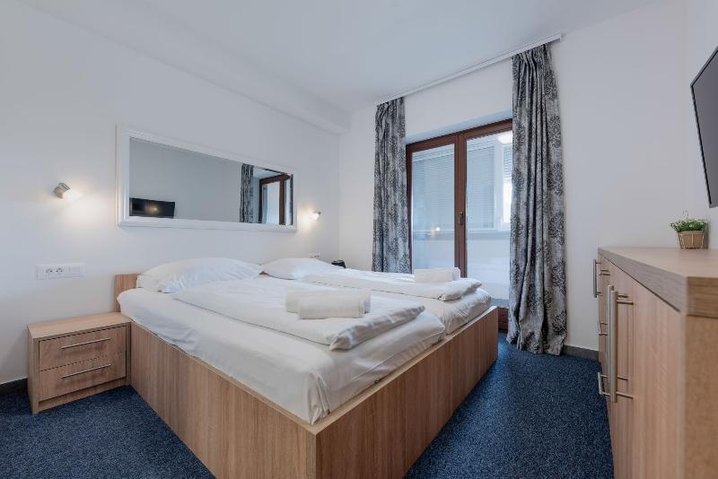 Aparthotel Plat - Oda