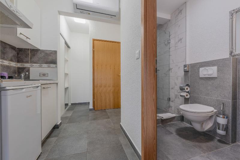 Aparthotel Plat - Oda