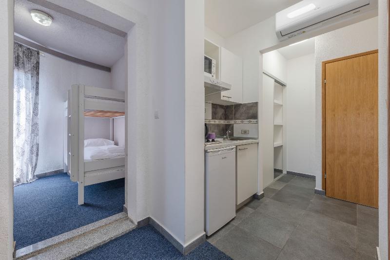 Aparthotel Plat - Oda