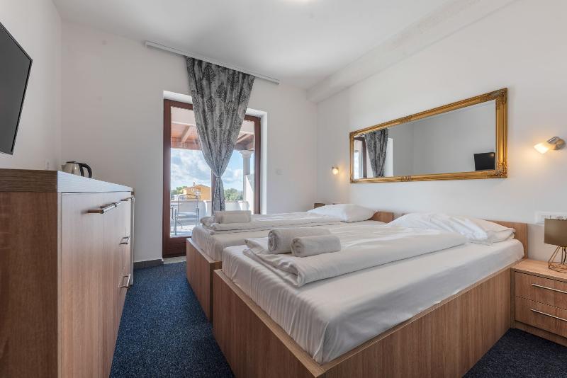 Aparthotel Plat - Oda