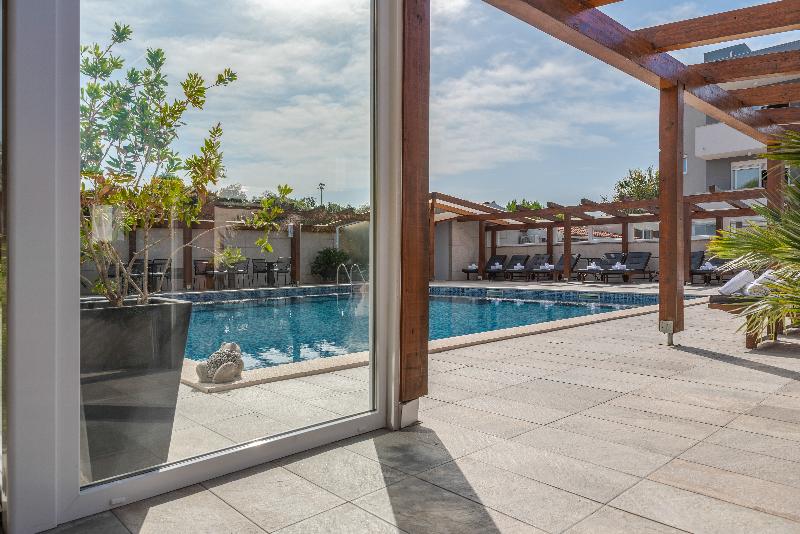 Aparthotel Plat - Havuz