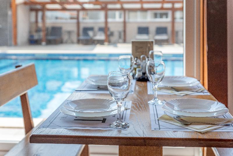 Aparthotel Plat - Restoran