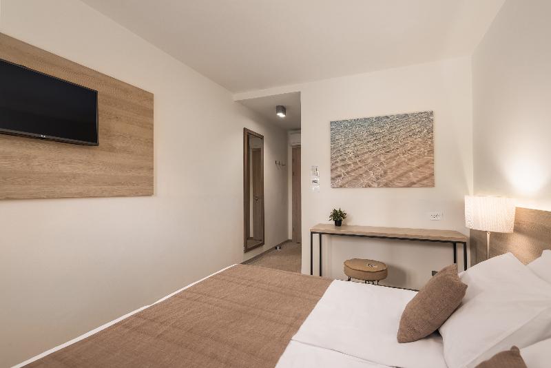 Aminess Senses Hvar Resort - Oda