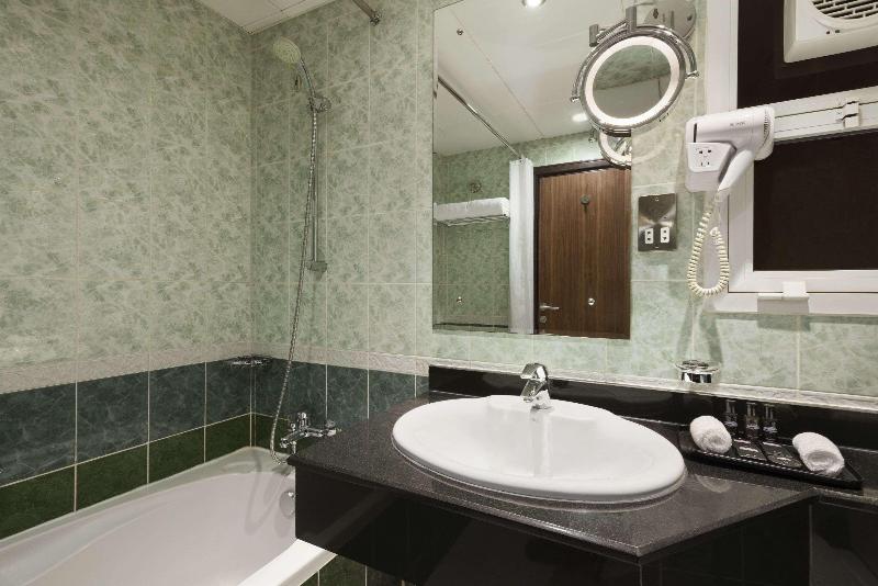 Howard Johnson Hotel Abu Dhabi - Oda