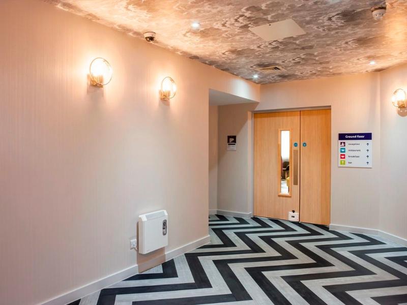 ibis Styles London Heathrow Airport - Genel
