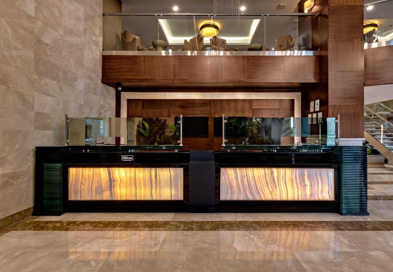 Doubletree By Hilton Van - Lobi