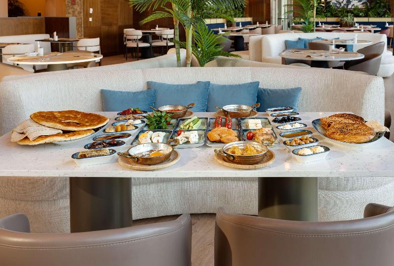 Doubletree By Hilton Van - Restoran