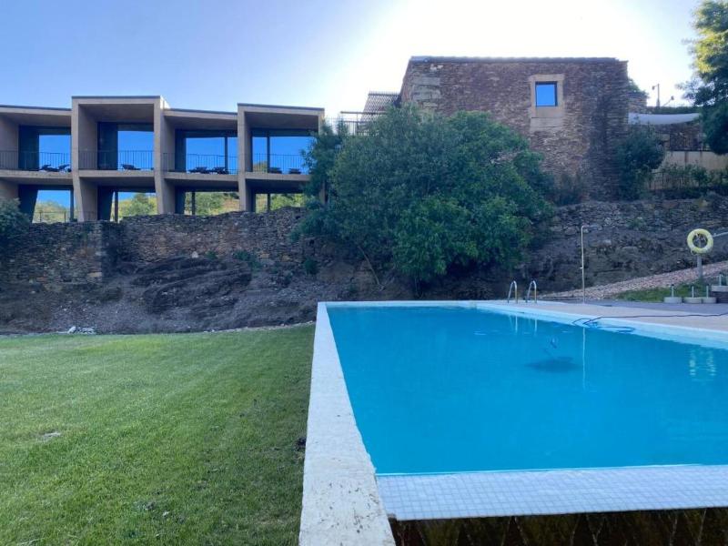 Colmeal Countryside Hotel - Havuz