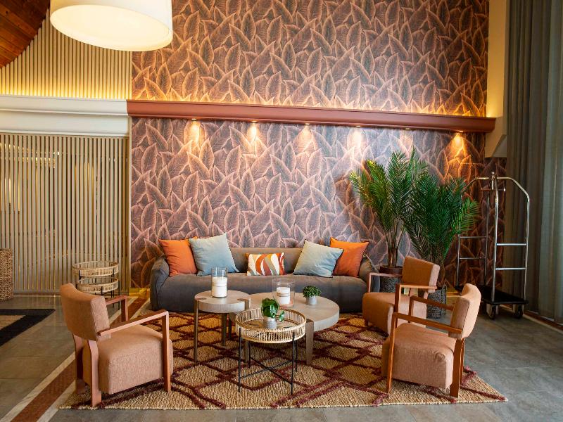 Grand Hôtel Les Flamants Roses - Lobi
