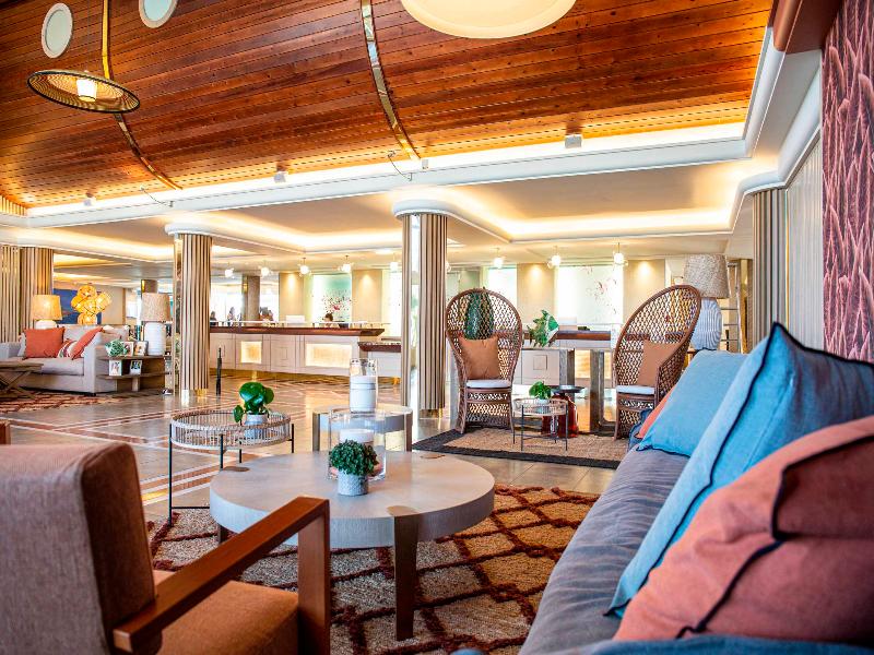 Grand Hôtel Les Flamants Roses - Lobi