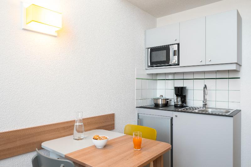 Aparthotel Adagio access La Défense Place Charras - Oda
