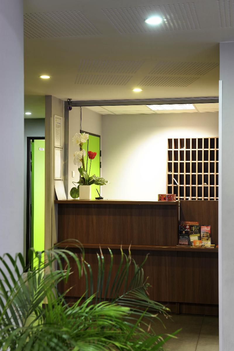 Appart-Hotel Mer & Golf City Perpignan Centre - Lobi