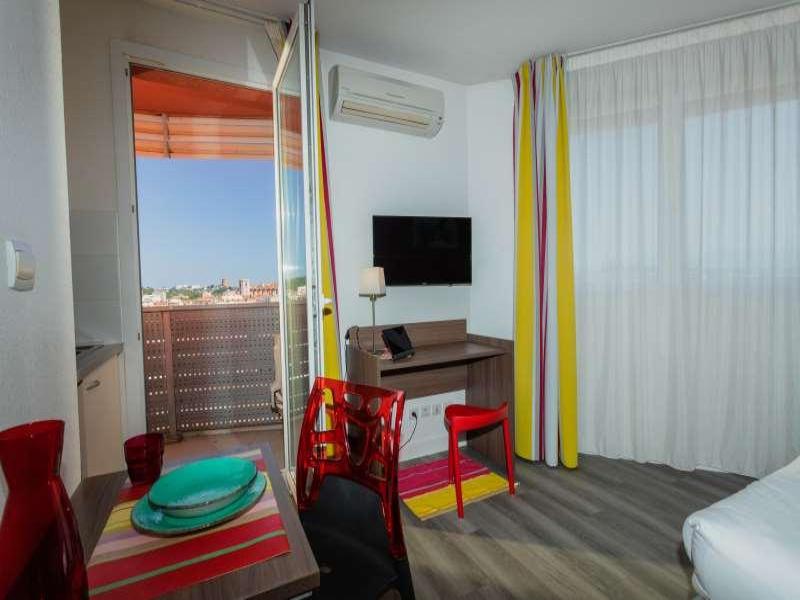 Appart-Hotel Mer & Golf City Perpignan Centre - Oda