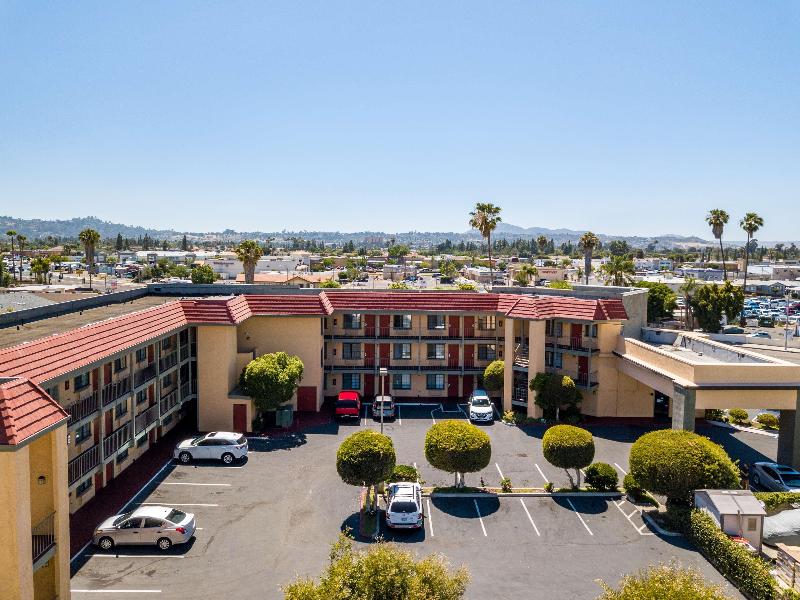 BEST WESTERN PLUS Grim's Dyke Hotel - Genel
