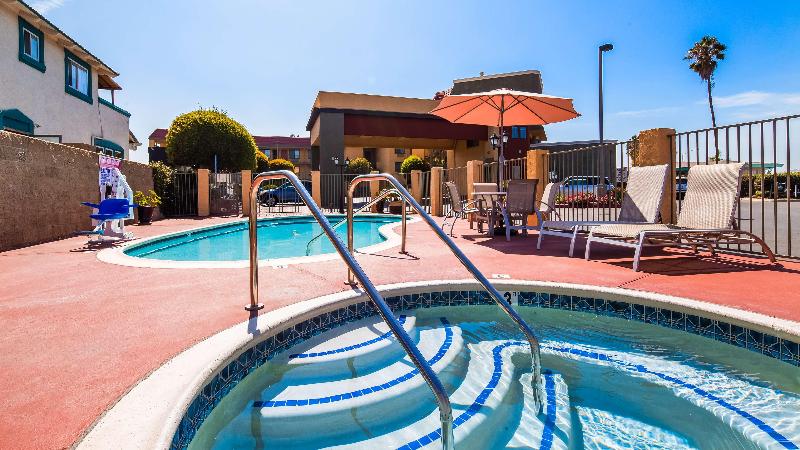 BEST WESTERN PLUS Grim's Dyke Hotel - Havuz