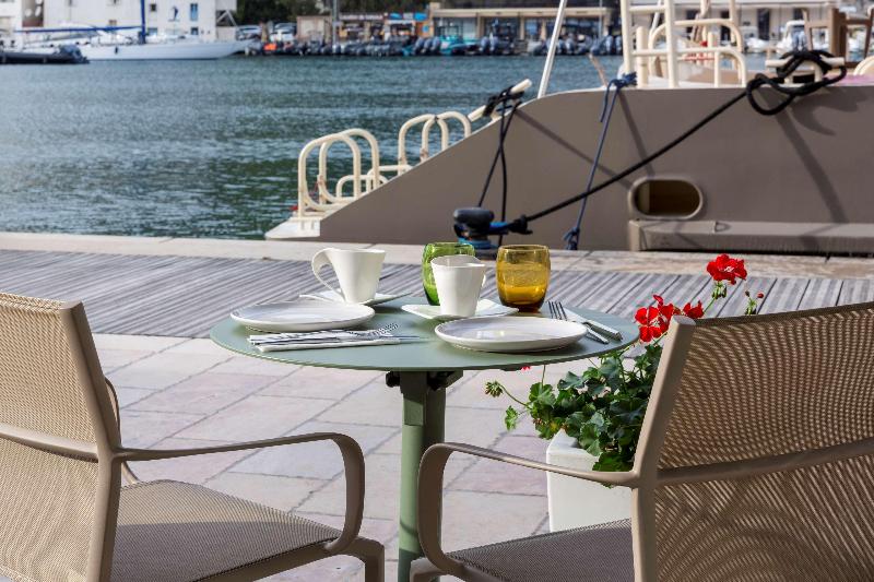 Best Western Hotel du Roy D'Aragon - Bar